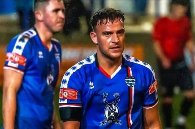 Jon Burn has signed a new deal with Whitby Town FC