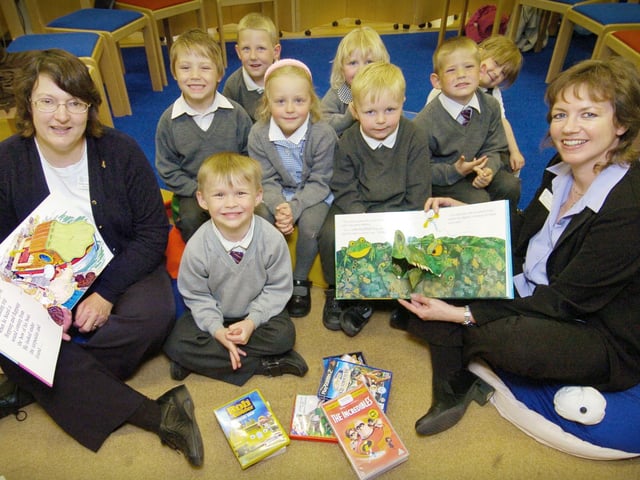 A group of pupils from Northstead School visit Scarborough Library for a story session.