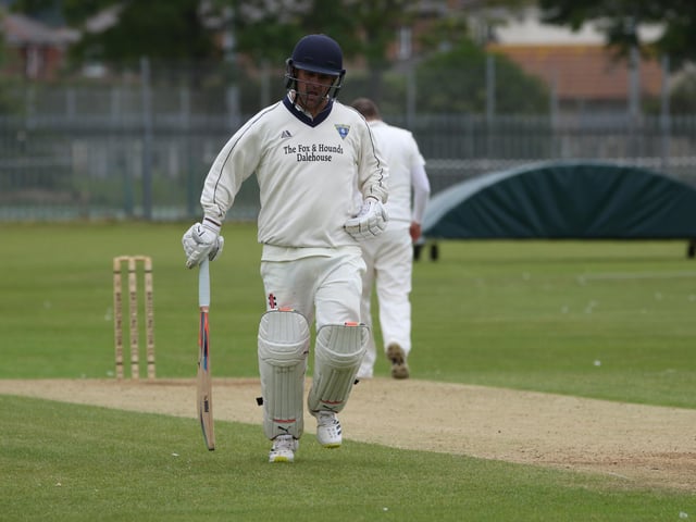 Staithes scamper through for a single