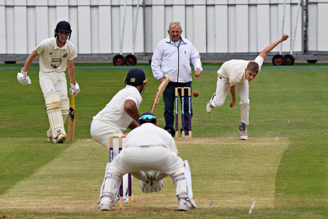 Action from Scarborough CC 2nds v South Holderness CC