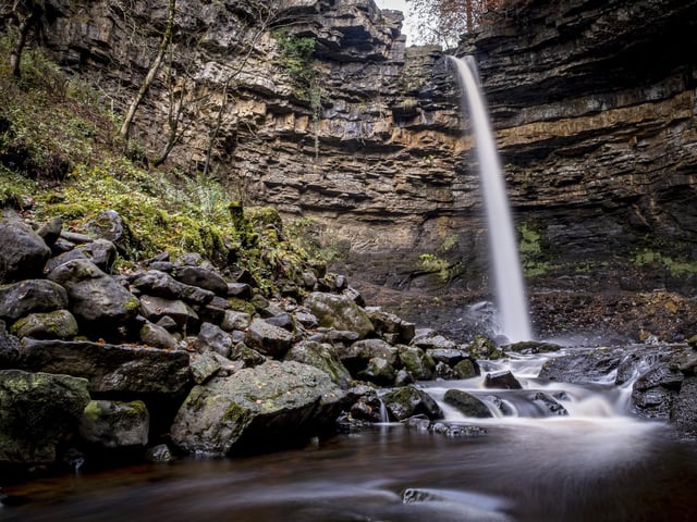 Home of England`s largest single drop waterfall, near Hawes, the reputed 100 feet drop is set within grounds of historic Green Dragon Inn.
Visit the heritage centre and explore walks nearby. Small entrance fee is payable.