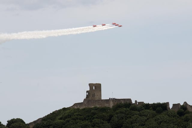The Red Arrows is play over South Bay Scarborough