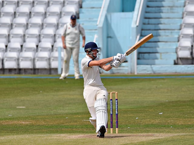 Dan Artley plays the pull shot