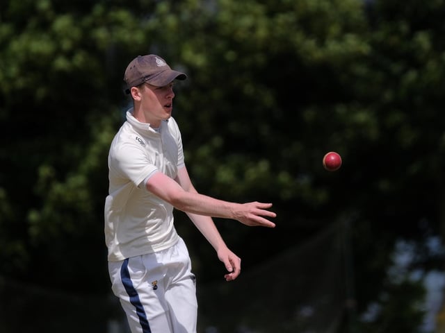 Scarborough 3rds in fielding action
