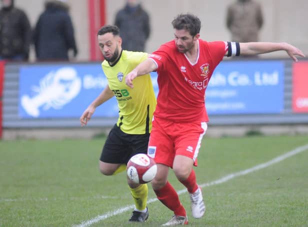 Former Scarborough Athletic and Bridlington Town midfielder Peter Davidson has joined Tadcaster Albion