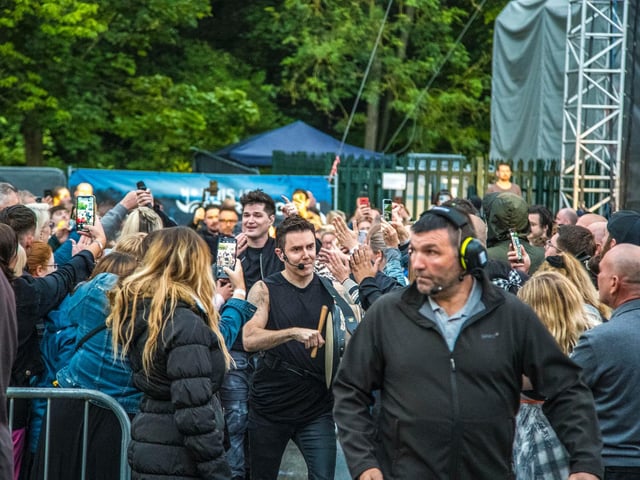 The Script enter the crowd