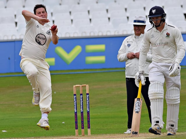 Scarborough Bowler Guy Emmett in action
