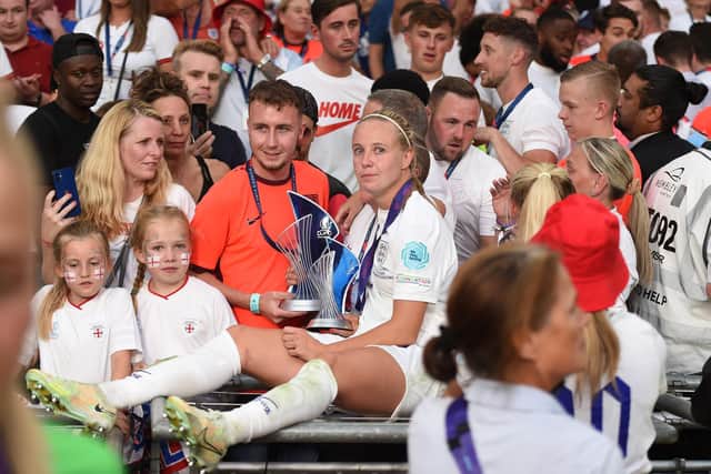Beth Mead  celebrates with their family with the Top Goalscorer and Player of the Tournament awards after the final whistle of the UEFA Women's Euro 2022 final.
Picture: Getty Images