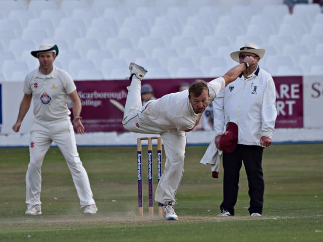 Pock bowler Dan Littlewood
