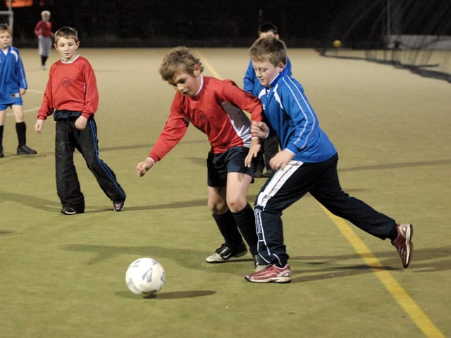 Do you recognise any footballers in this photo?