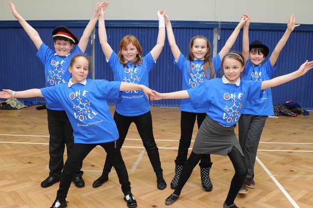 Six Hilderthorpe Primary School pupils practice their moves ahead of the Rock Challenge event. (PA1306-11c)