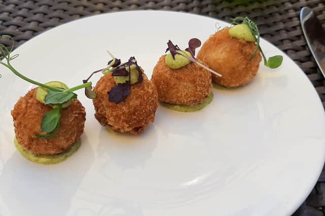Crab arancini for starter.
