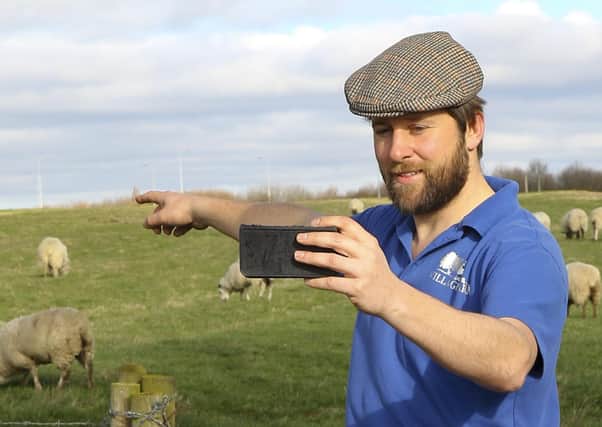 More farmers are needed to talk about the countryside with school children.