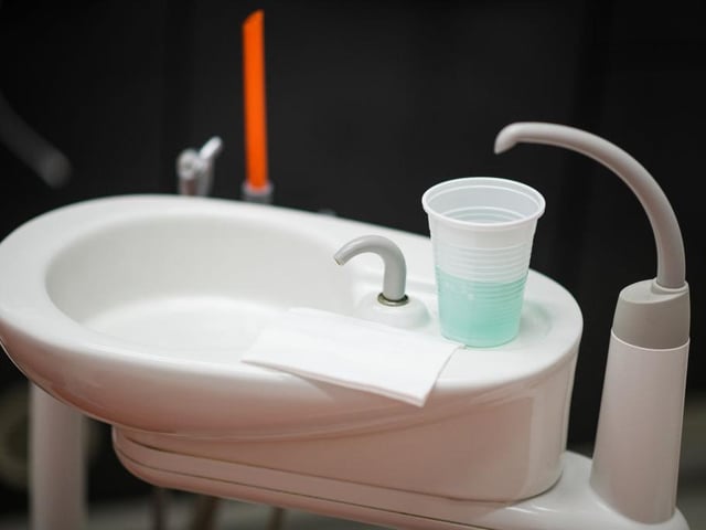 The findings may prove a huge step towards protecting healthcare workers, especially dentists. (Photo: Getty/Leon Neal)