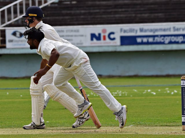 Scarborough 2nds v Sutton-on-Hull
Photo by Simon Dobson