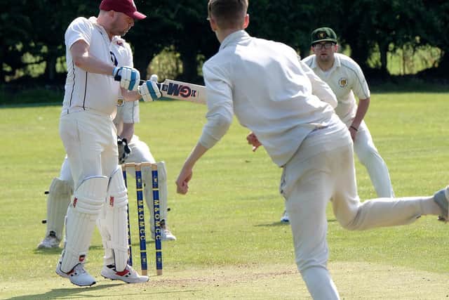 Rob Hazeldine batting for Scarborough RUFC at Malton & Old Malton 3rds.
Photos by Richard Ponter