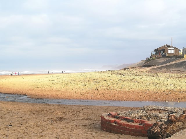 Planet Patrol and Happy Seal Yoga will be meeting in front of the Sandside Cafe at Sandsend beach.
