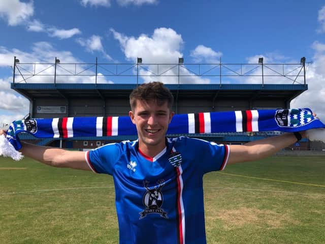 Soni Fergus has signed for his hometown club Whitby Town.