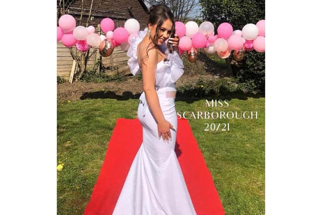 Shannon on the red carpet in her garden for the virtual finals. (Shannon Jones)