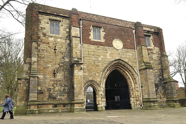 The election to select 12 new Assistants took place at The Bayle.