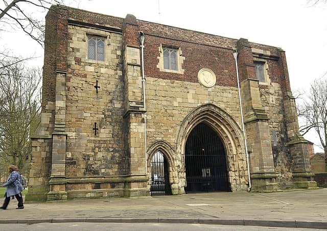 The election to select 12 new Assistants took place at The Bayle.