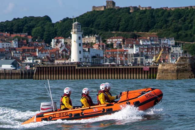 Scarborough RNLI’s new inshore lifeboat in action. (Erik Woolcott)