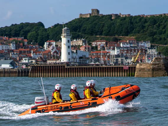 Scarborough RNLI’s new inshore lifeboat in action. (Erik Woolcott)