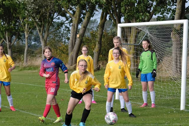 Scarborough Ladies Under-15s v Shiptonthorpe United

Photos by Richard Ponter