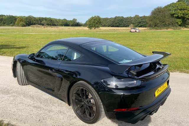 Porsche Cayman GT4