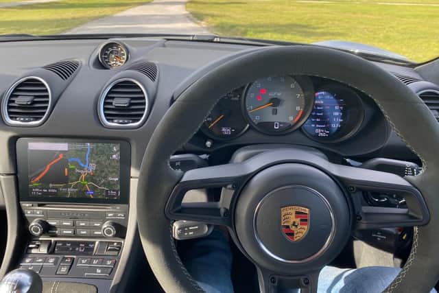 Porsche Cayman GT4