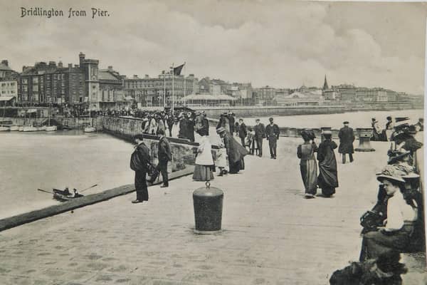 This postcard was sent to an address in St Ives by a D Green in August 1912.
