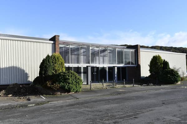 New Greggs and Starbucks drive-thrus have been proposed for the former Magnet Kitchens showroom on Seamer Road.