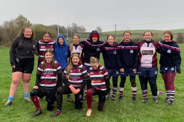 The combined Scarborough RUFC Girls and Moortown U15s line up at Pontefract RUFC