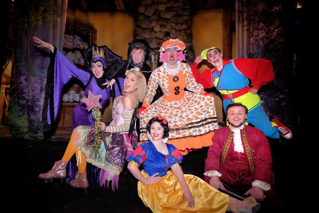 Sarah Nelson, Nick Fawcett, Phil Beck, Dale Ibbetson, Callum Marshall, Sarah Dare and Genie Gledhill in Snow White at Scarborough Spa