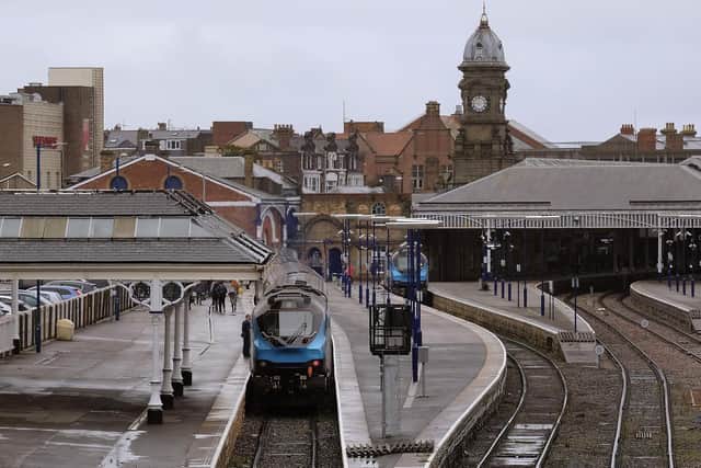 Footage has emerged online of a fight between passengers on a train bound for Scarborough.