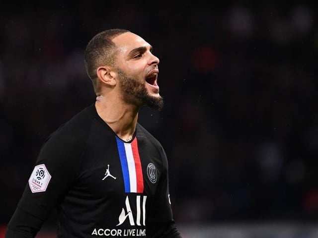 Arsenal are very close to unveiling the signing of PSG full-back Layvin Kurzawa. He has agreed a five-year-deal. (TodoFichajes via Daily Star)