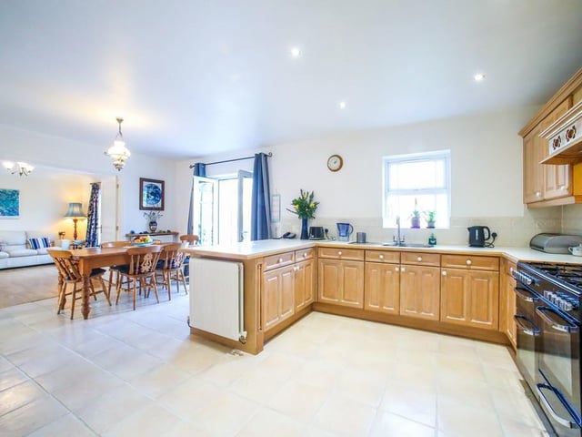 Picture: Stonhills Estate Agents, Northampton / Rightmove