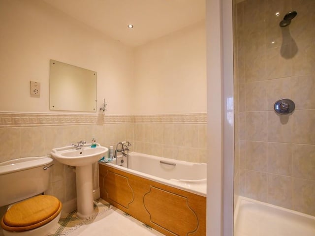 Picture: Stonhills Estate Agents, Northampton / Rightmove