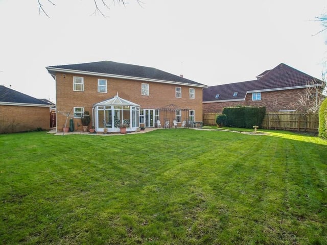 Picture: Stonhills Estate Agents, Northampton / Rightmove