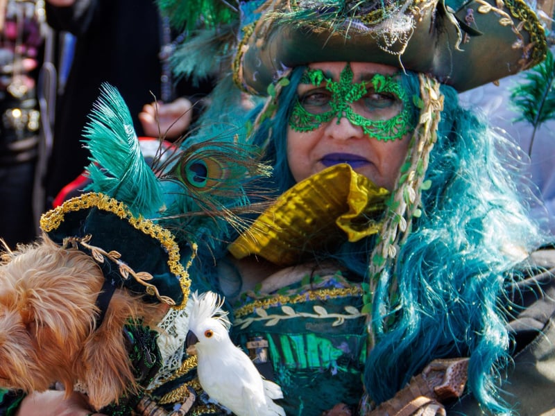 Great costumes all round!
