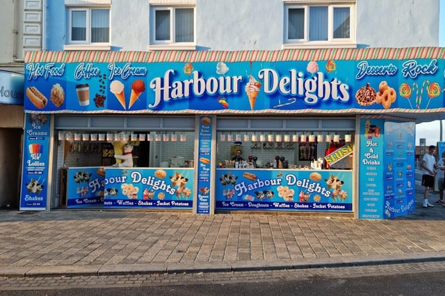 Harbour Delights is located on Prince Street, Bridlington. This take away kiosk offers freshly made doughnuts, different flavours of rock, ice cream, and a number of other traditional seaside treats.