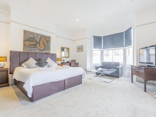 The hotel's 14 bedrooms all have their own en suite facilities.