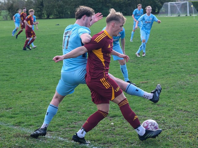 Seamer aim to block Haltemprice's progress. Photo by Richard Ponter