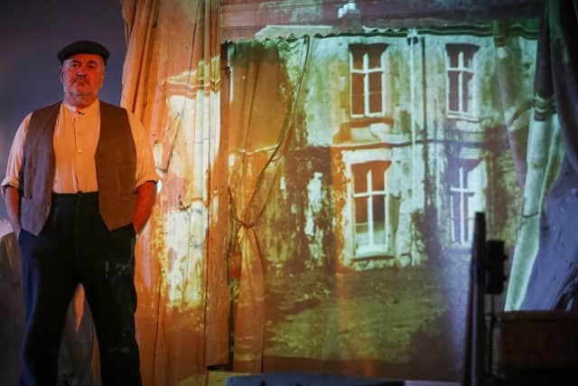 Neil Gore in the Ragged Trousered Philanthropist