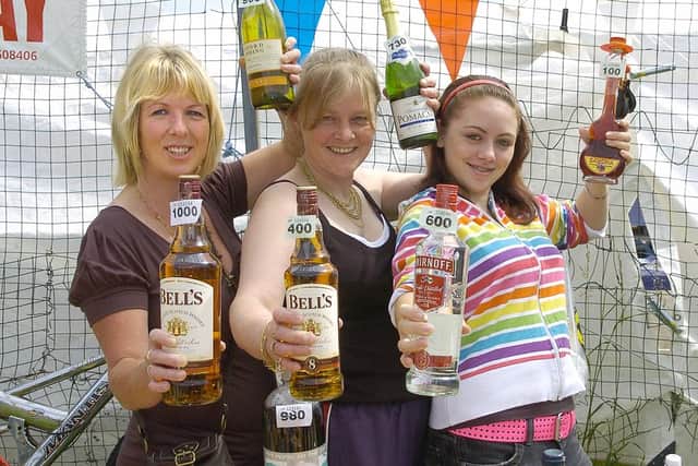 Mandy Marshall, and Liz and Joanna Major at Flamborough Village Gala in 2007. (PA0732-21j)