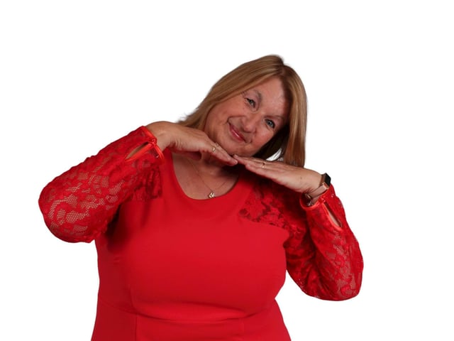 After doing this in 2019 with some inspirational, brave and lovely ladies, I have decided to do it again this year.
 I lost my mum very suddenly two years ago to breast cancer.
She had no idea she had it till it took her life. 
So please ladies, check your boobies regularly, so this doesn't happen to you. It could save your life.