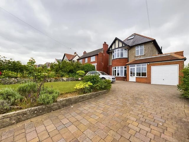 Three bedroom detached house - £450,000