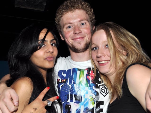 Friends enjoying a great time. 1141117t