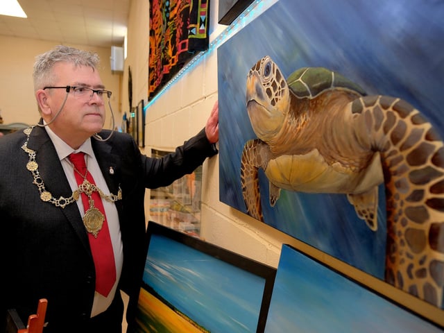 Mayor John Ritchie admiring the art work