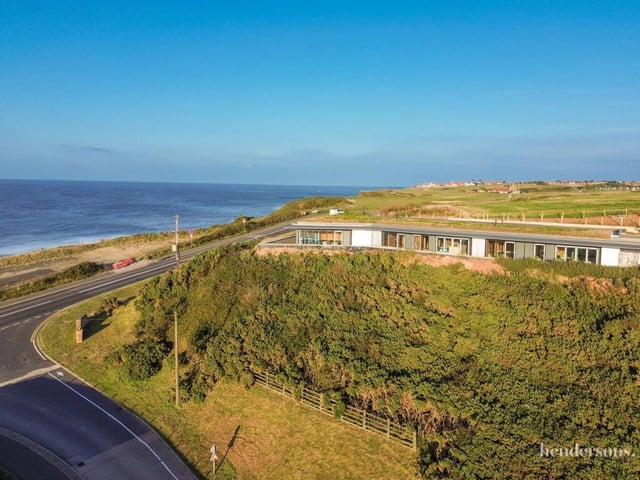 A prime location close to the sea.